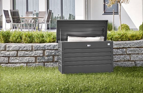 Made of Top-quality materials, this metal deck box can be placed anywhere even outdoors!
