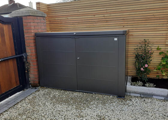 Biohort HighBoard Storage Locker side angle