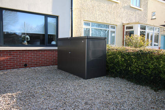 Biohort HighBoard Storage Locker side angle