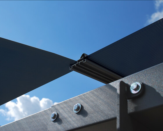  Sliding Roof Panels for easy assembly.