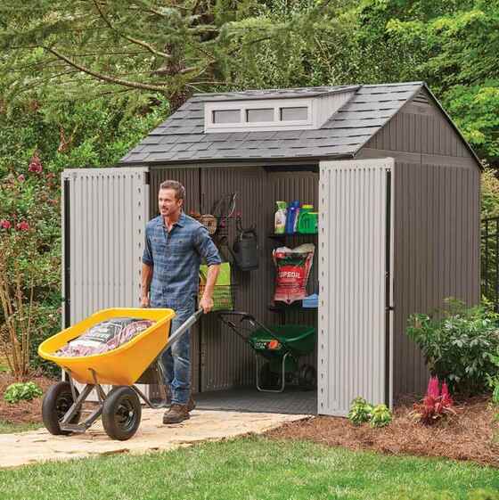 Easy-access doors make loading and unloading large items a breeze.